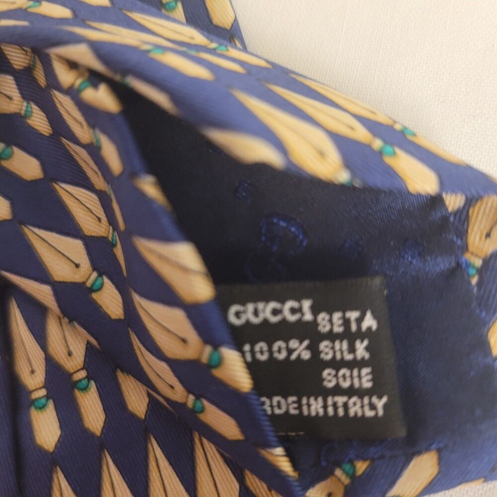 Gucci Tie Blue Gold Geometric Pattern 100% Silk Made In Italy Classic Luxury - Picture 3 of 6